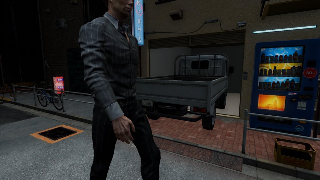 Giant Ghost（Stared down the towering apparition without flinching.）
